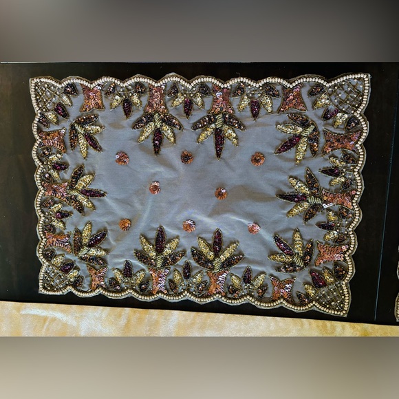 NWT Lot of 4 Beautiful Fall colors sequined placements - Picture 4 of 7